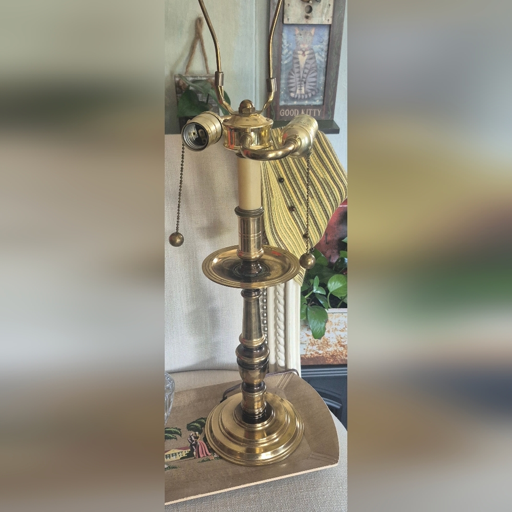 Brass double bulb lamp round base new shade vintage read